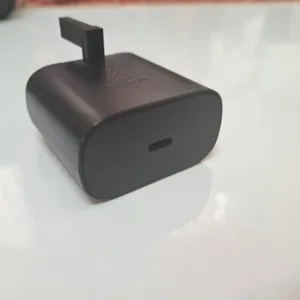 شارژر دیواری مدل EP-TA800 به همراه کابل تبدیل USB-C