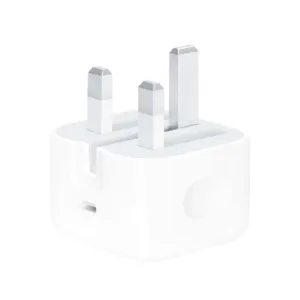 شارژر دیواری 20 وات یوگرین مدل CD137-70297 به همراه کابل تبدیل لایتنینگ