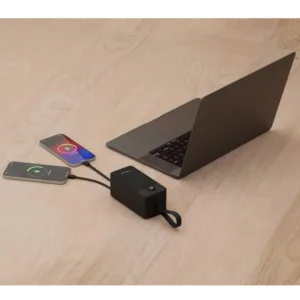 پاوربانک پرودو مدل Integrated Cables ظرفیت 50000 میلی آمپر بر ساعت