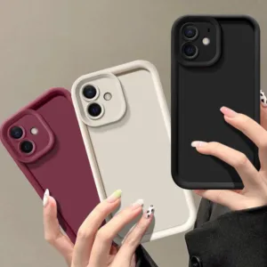 کاور موکولو مدل Silicone Puffer Strap مناسب برای گوشی موبایل سامسونگ Galaxy A06 به همراه بند آویز