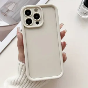کاور موکولو مدل Silicone Puffer Strap مناسب برای گوشی موبایل اپل iPhone 16 Pro max به همراه بند آویز