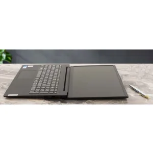 لپتاپ 15.6 اینچی لنوو مدل V15 G5 IRL، پردازنده Core i5-13420H، نمایشگر Full HD با پنل TN و روکش مات، رم 8 گیگابایت DDR5، حافظه SSD با ظرفیت 512 گیگابایت، پشتیبانی از Wi-Fi 6، Bluetooth 5.2 و وبکم HD 720p با شاتر حریم خصوصی، سیستم عامل ویندوز
