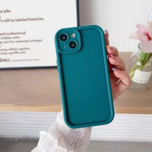 کاور موکولو مدل Silicone Puffer Strap مناسب برای گوشی موبایل اپل iPhone 13 به همراه بندآویز