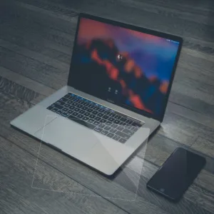 محافظ صفحه نمایش لپ تاپ مدل AT-15.6 مناسب برای لپ تاپ 15.6 اینچی