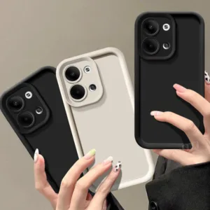 کاور موکولو مدل Silicone Puffer Strap مناسب برای گوشی موبایل سامسونگ Galaxy S23 FE 5G / S23 FE به همراه بند آویز