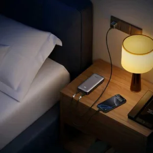 پاوربانک 30 وات یوگرین مدل 55994 ظرفیت 10000 میلیآمپرساعت