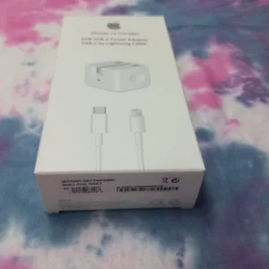 شارژر دیواری  25  وات مدل IPHONE 14 pro MAX به همراه  کابل لایتنینگ