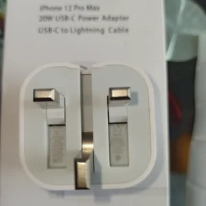 شارژر دیواری همراه کابل تبدیل لایتنینگ